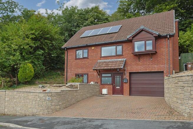 4 bed property, in Warleigh Crescent, £475,000
