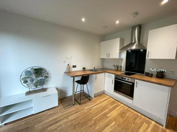 1 bed property, in Manchester Waters, £115,000