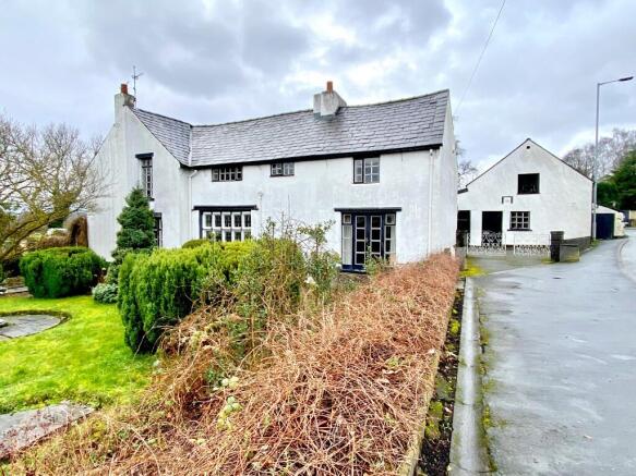 3 bed property, in Club House Farmhouse, £449,950