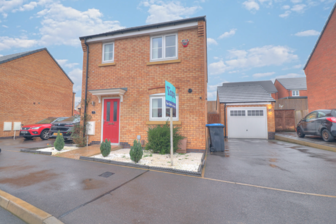 3 bed property, in Perry Grove, £343,000