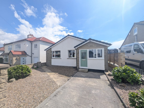 3 bed property, in Cavendish Drive, £339,950