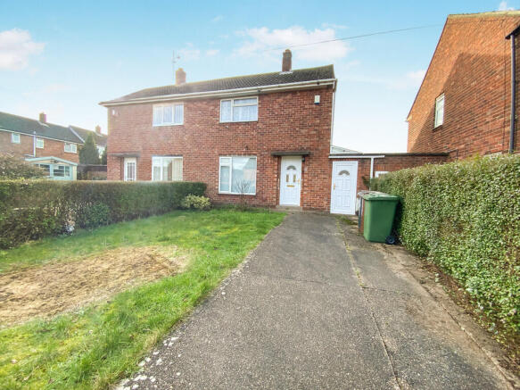 3 bed property, in 10 Moorby Close, £150,000