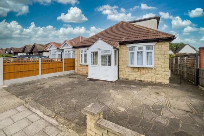 5 bed property, in Betterton Road, £550,000