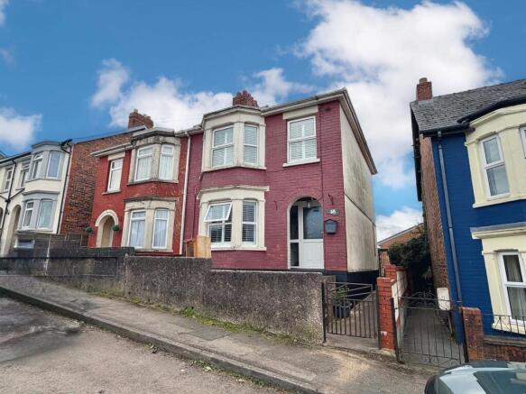 3 bed property, in Station Street, £225,000