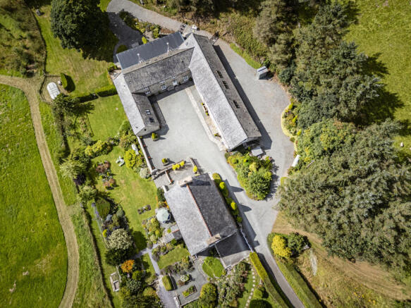 12 bed property, in Ty Nant, £1,400,000