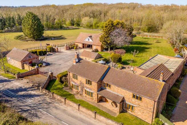 5 bed property, in Orby, £800,000