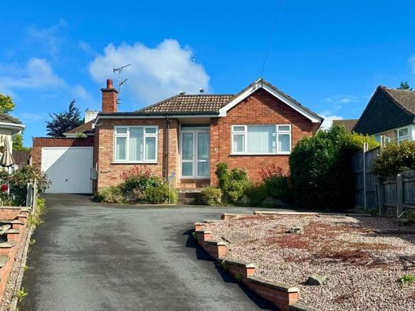 2 bed property, in Pilley Road, £295,000