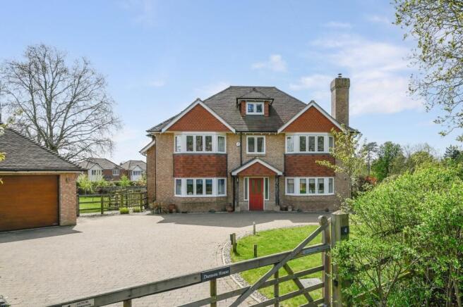 5 bed property, in Appledore Road, £1,195,000