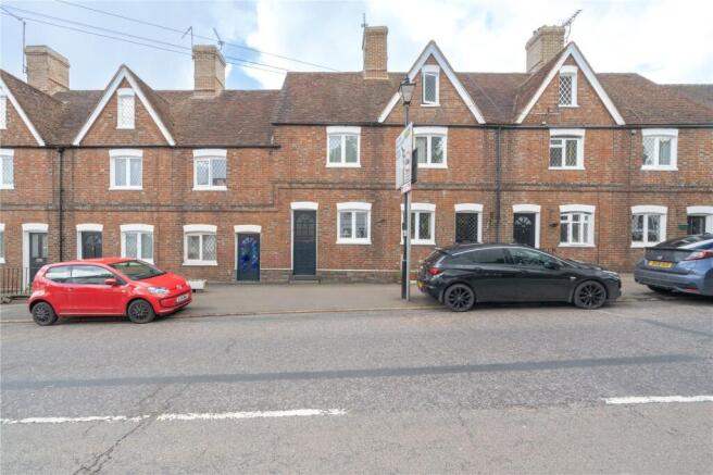 3 bed property, in Lower Lake, £275,000