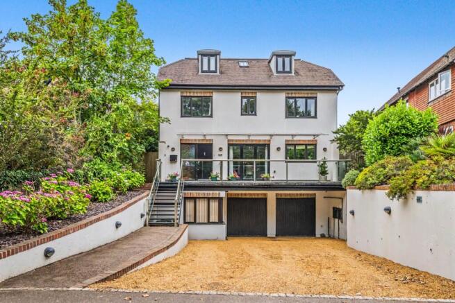 5 bed property, in Harland Way, £1,295,000