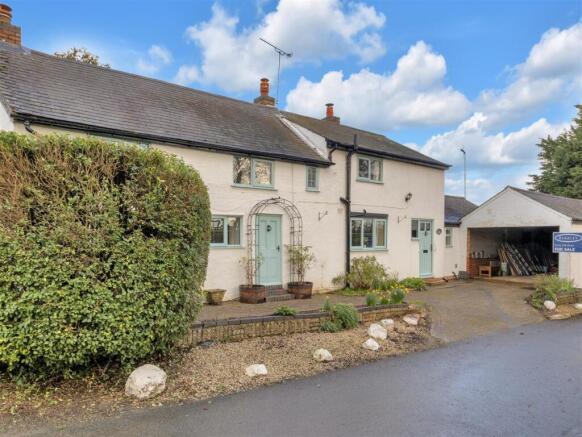 4 bed property, in Debdale Lane, £495,000