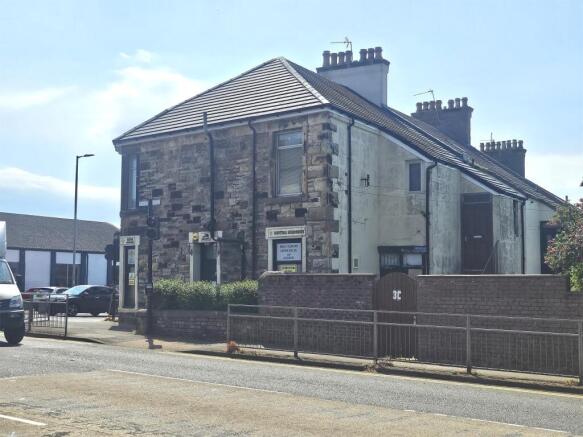 2 bed property, in 3a Eglinton Road, £35,000