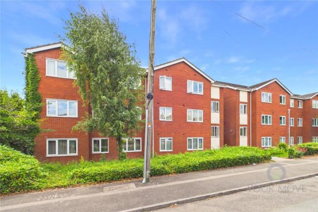 1 bed property, in Reservoir Road, £110,000