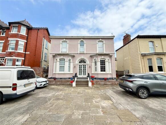 2 bed property, in Leicester Street, £90,000