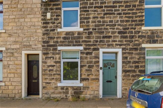 2 bed property, in Franklin Street, £150,000