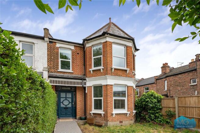 5 bed property, in Coppetts Road, £1,400,000