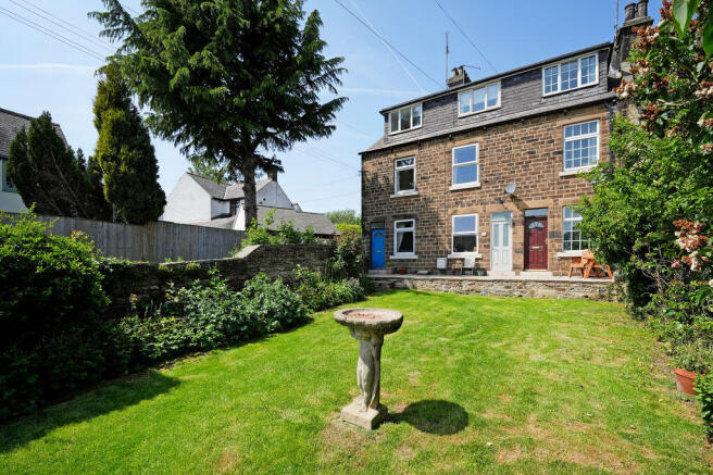 3 bed property, in Main Road, £275,000
