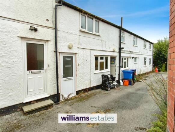 2 bed property, in Grange Road, £55,000