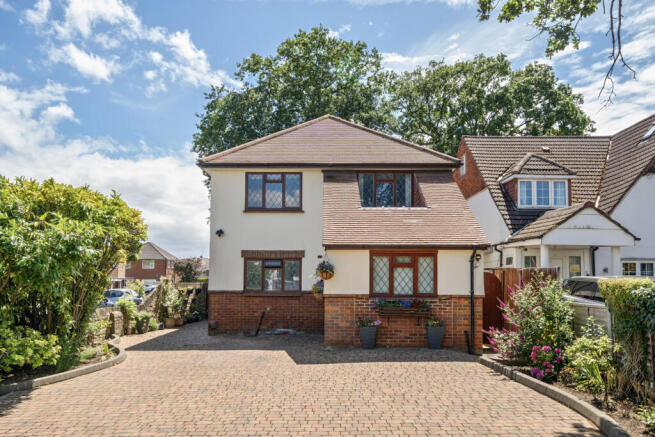 4 bed property, in Vinlake Avenue, £1,200,000