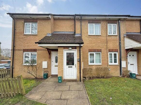 2 bed property, in Linkways Court, £140,000