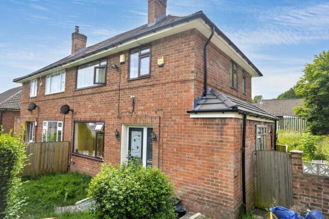 3 bed property, in Iveson Rise, £200,000