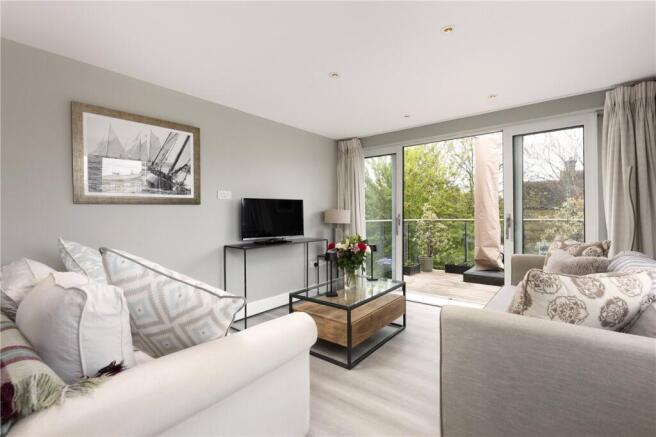 2 bed property, in Dryburgh Road, £575,000