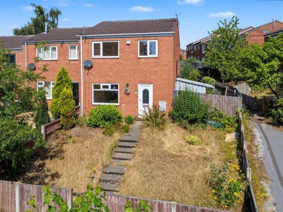 3 bed property, in Lindisfarne Gardens, £160,000