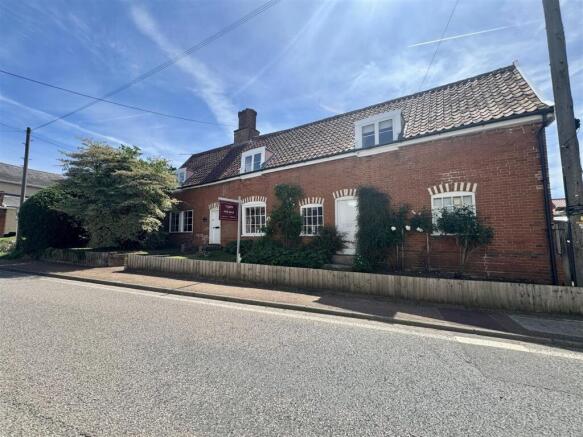 3 bed property, in The Street, £575,000