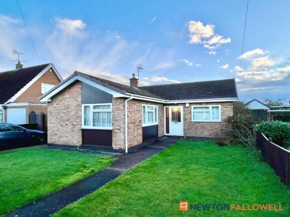 3 bed property, in Grange Road, £240,000