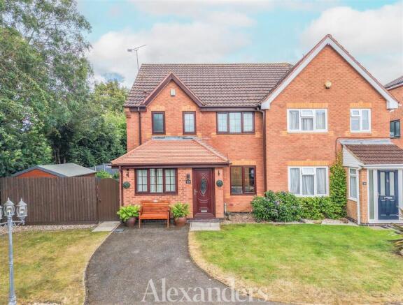 3 bed property, in Landseer Drive, £315,000