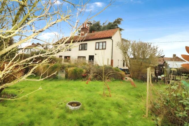2 bed property, in Stone Lane, £190,000