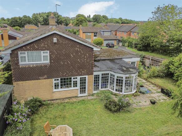 4 bed property, in Daventry, £485,000