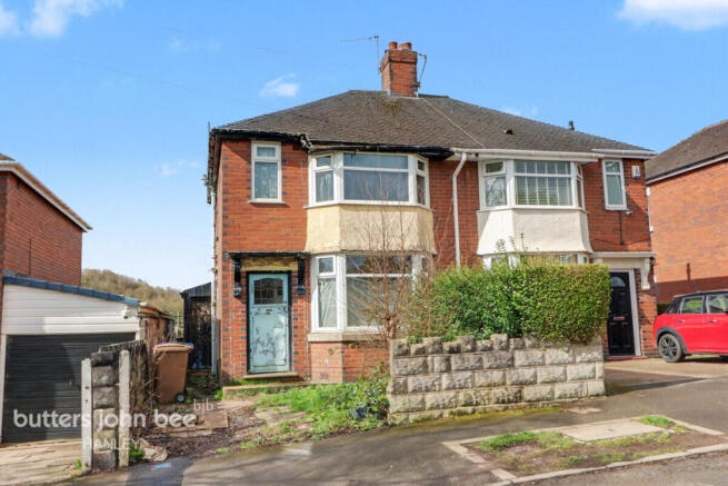 2 bed property, in Kelvin Avenue Stoke-On-Trent ST1 6BP, £90,000