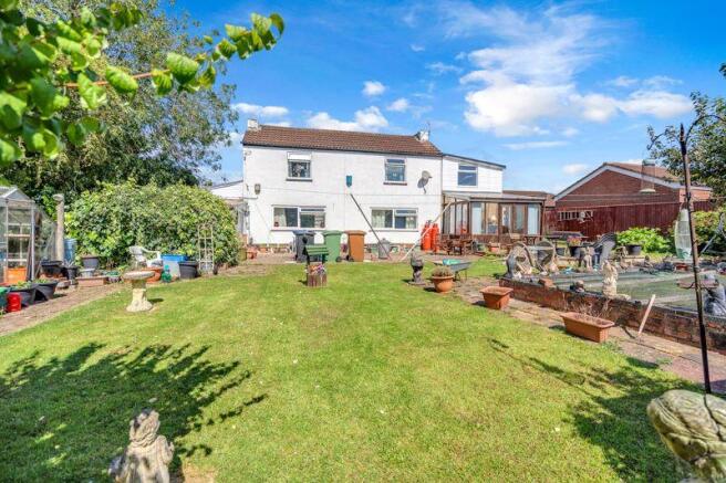 3 bed property, in Eastfield, £110,000