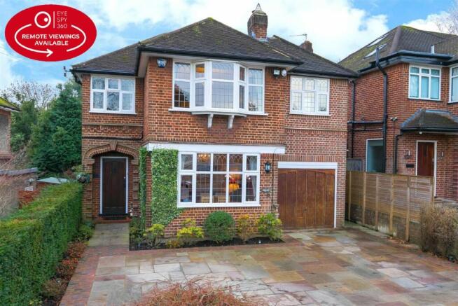 4 bed property, in Willow End, £1,450,000