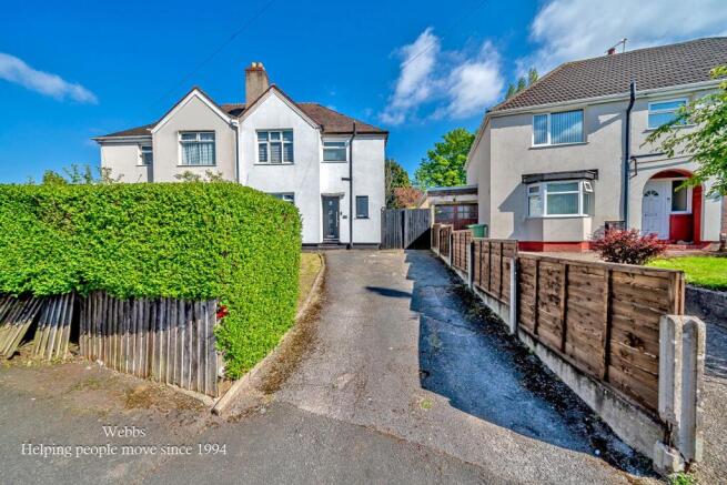 3 bed property, in Smithfield Road, £210,000