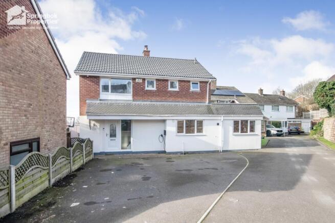 3 bed property, in View Drive, £350,000