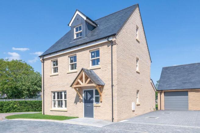 3 bed property, in The Cedars, £635,000