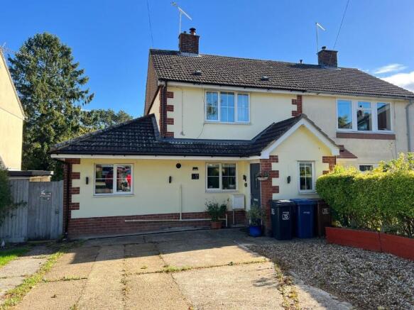 3 bed property, in 15 Elm Close, £250,000