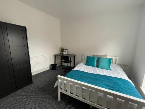 4 bed property, in Princes Road, £110,000