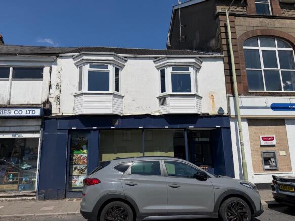 2 bed property, in Lewis Street, £74,995