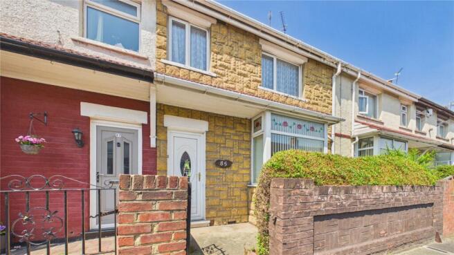 3 bed property, in Longford Street, £50,000