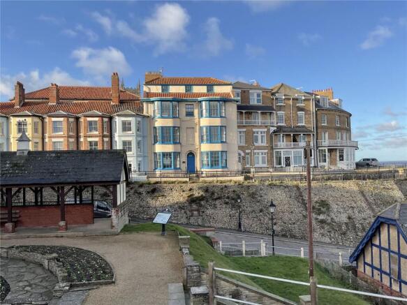 2 bed property, in Brunswick Terrace, £150,000