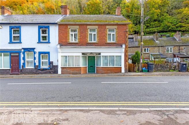 3 bed property, in Central Lydbrook, £275,000