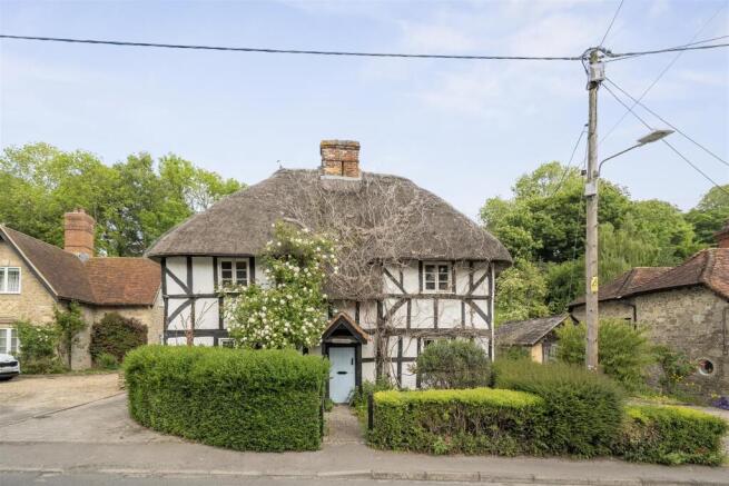 4 bed property, in High Street, £550,000