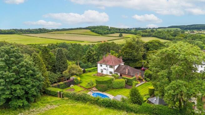 4 bed property, in Winghouse Lane, £900,000