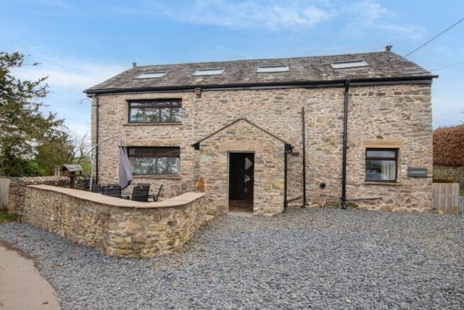 3 bed property, in Langway, £650,000