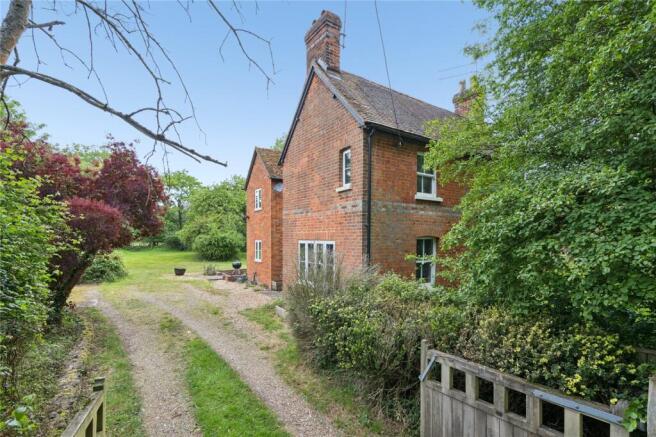 3 bed property, in Common Lane, £700,000