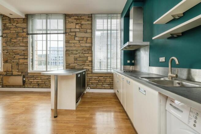 2 bed property, in Firth Street, £85,000