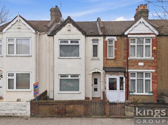 3 bed property, in Carterhatch Road, £425,000
